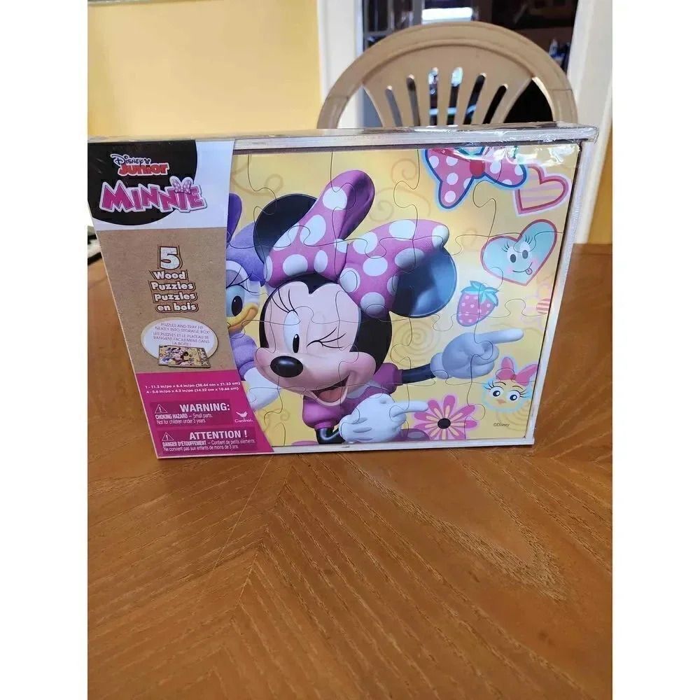 Disney Minnie Mouse 5 wood puzzles with storage